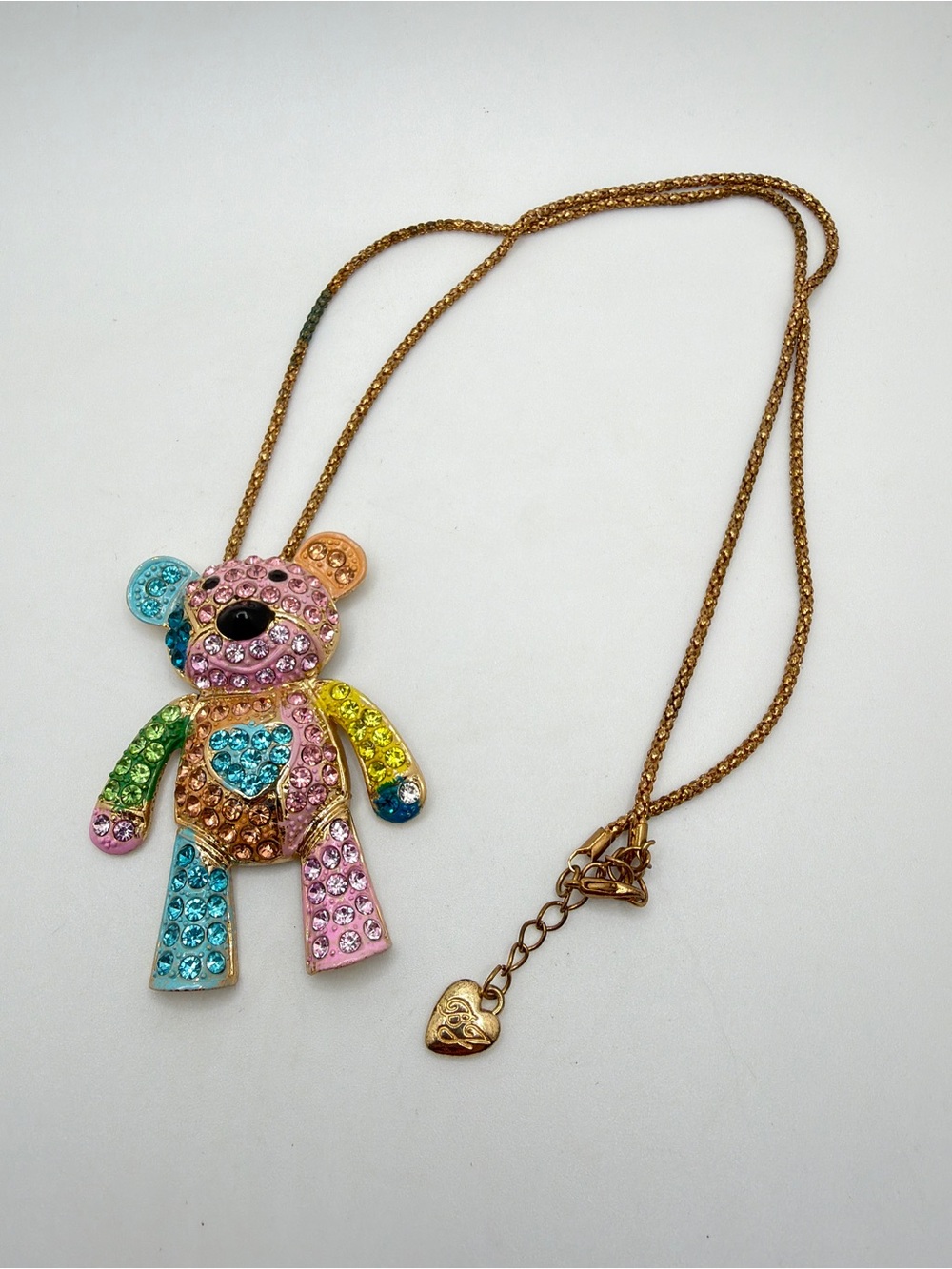 24" BETSEY JOHNSON Pastel Shades Rhinestone bear necklace! - Picture 14 of 17